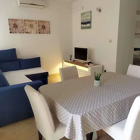 Duje Hotel 3*